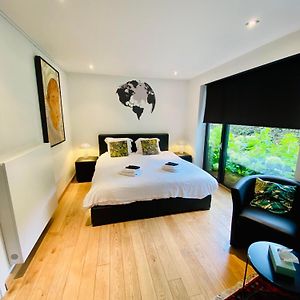 Studio met een King Size Bed
